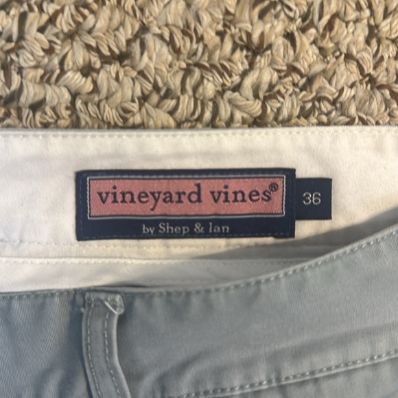 Vineyard Vines 9” Shorts Size 36 Stone Gray - Picture 5 of 8